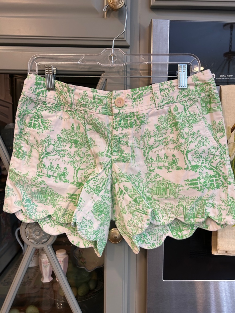 Lilly Pulitzer Vintage Buttercup Toile Shorts 2 HTF